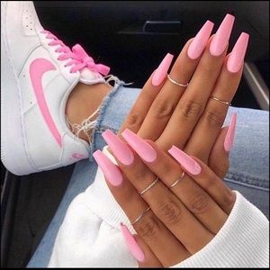 Meet your Posher, Ayana